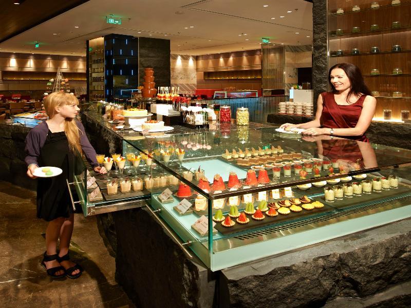 Hotel Nikko Tianjin Extérieur photo A buffet at a hotel