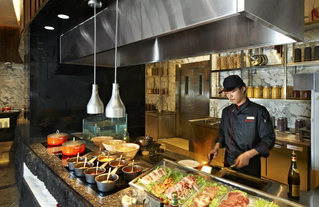 Hotel Nikko Tianjin Extérieur photo A live kitchen at a hotel