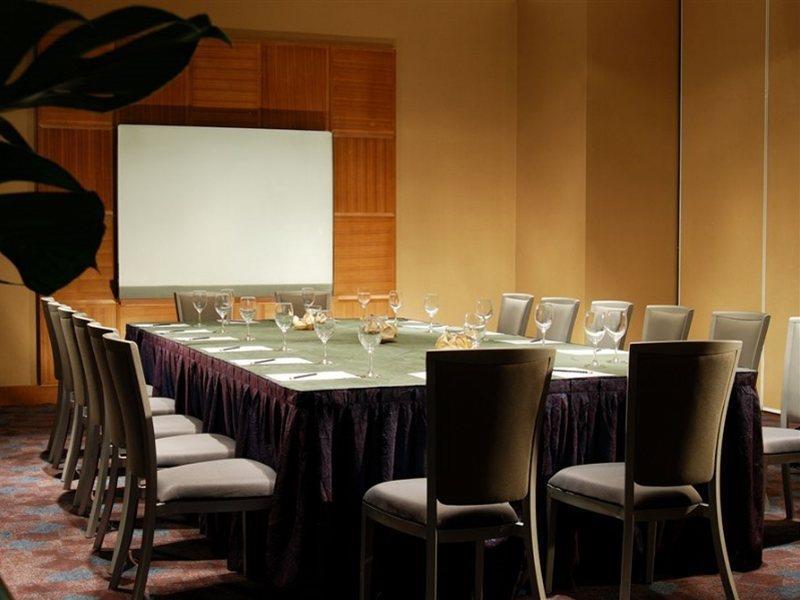 Hotel Nikko Tianjin Extérieur photo A meeting room at the hotel