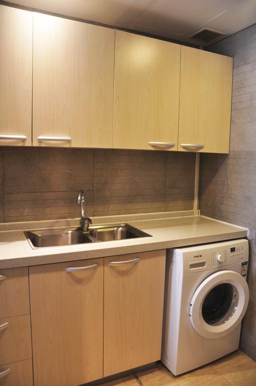 Hotel Nikko Tianjin Extérieur photo A laundry room